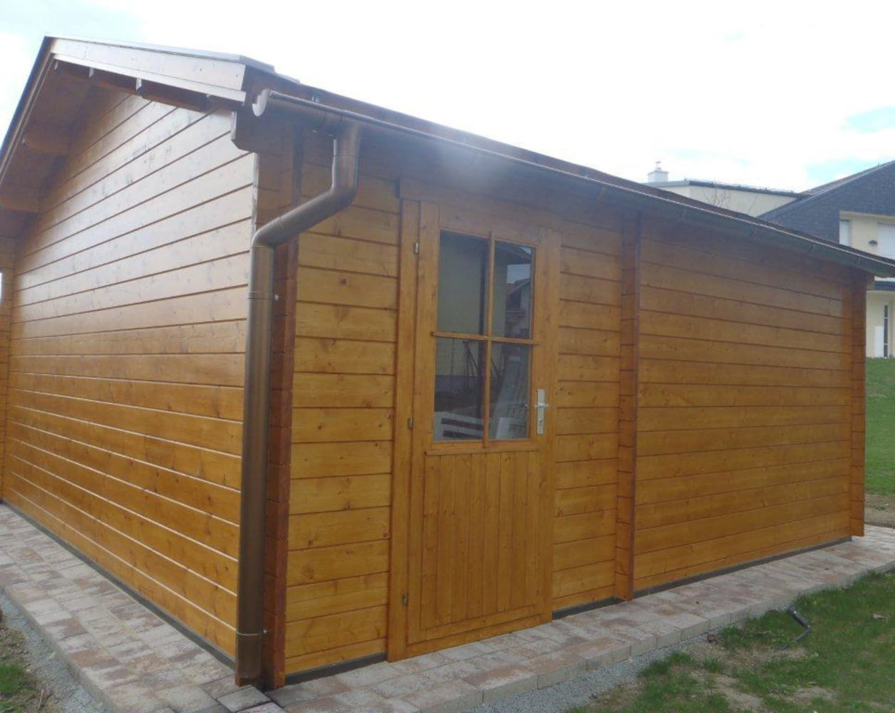 Bludenz Satteldach 500x500 44mm